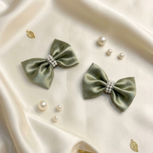 Light Green Petite Pearl